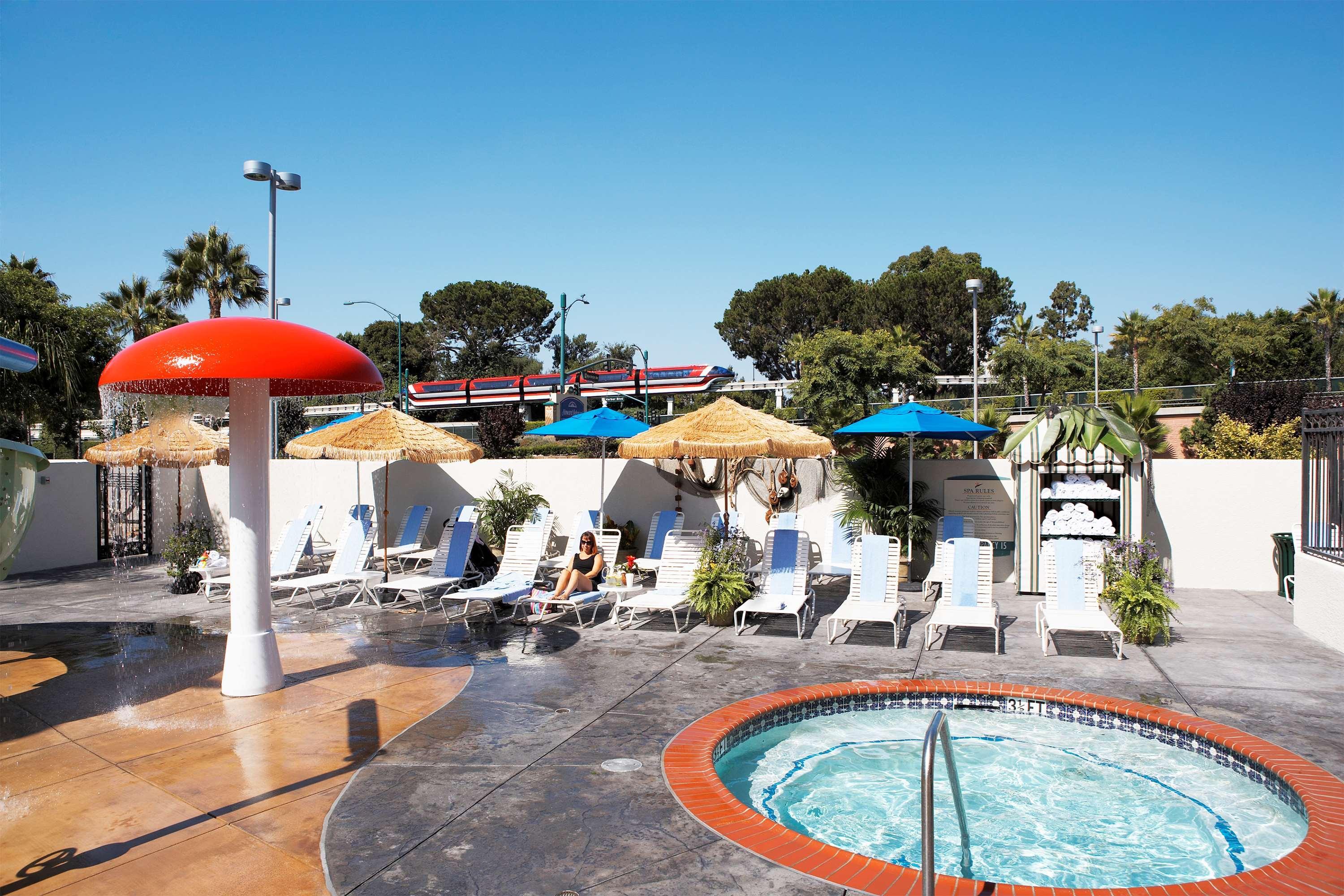 Howard Johnson By Wyndham Anaheim Hotel & Water Playground Exterior foto