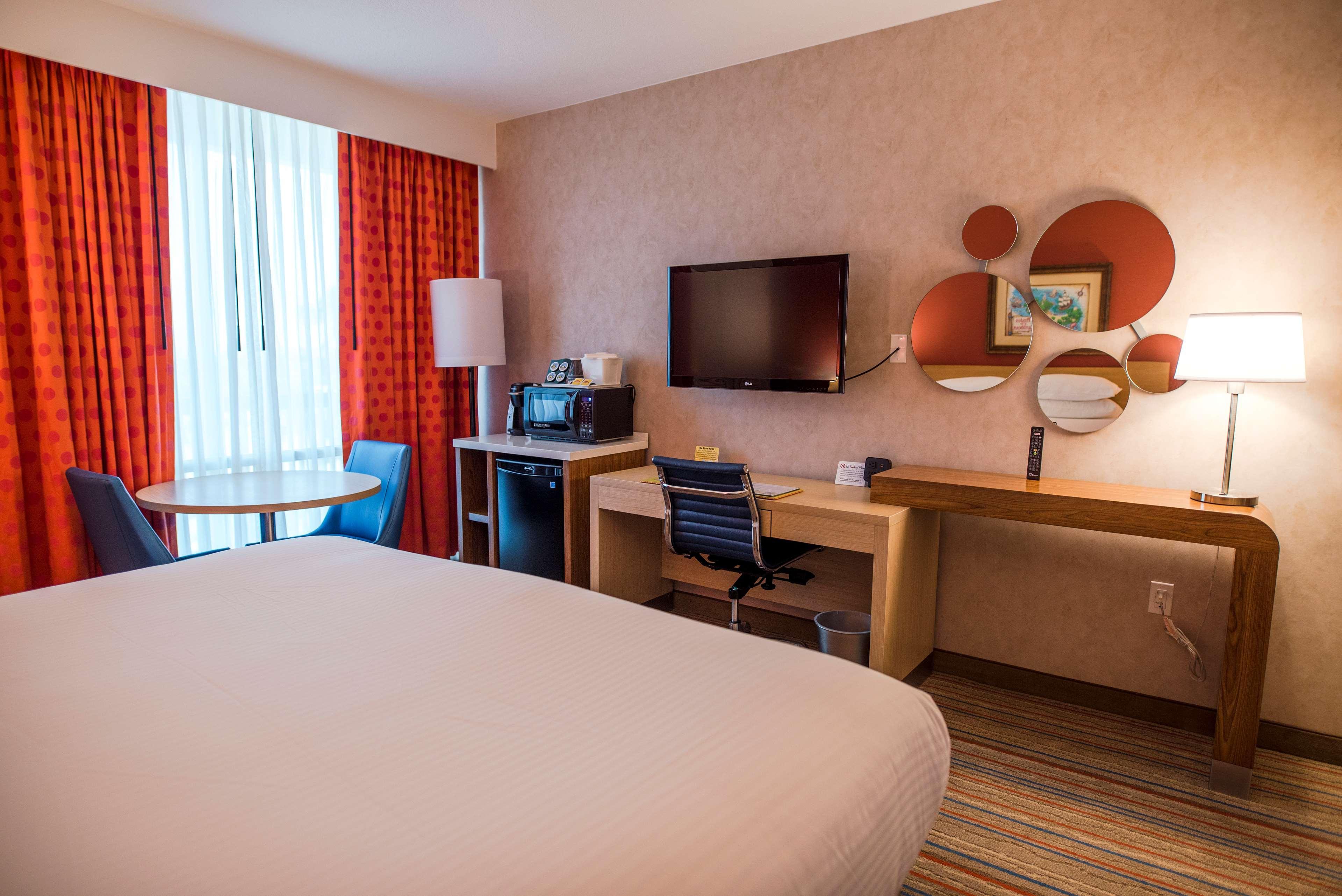 Howard Johnson By Wyndham Anaheim Hotel & Water Playground Exterior foto