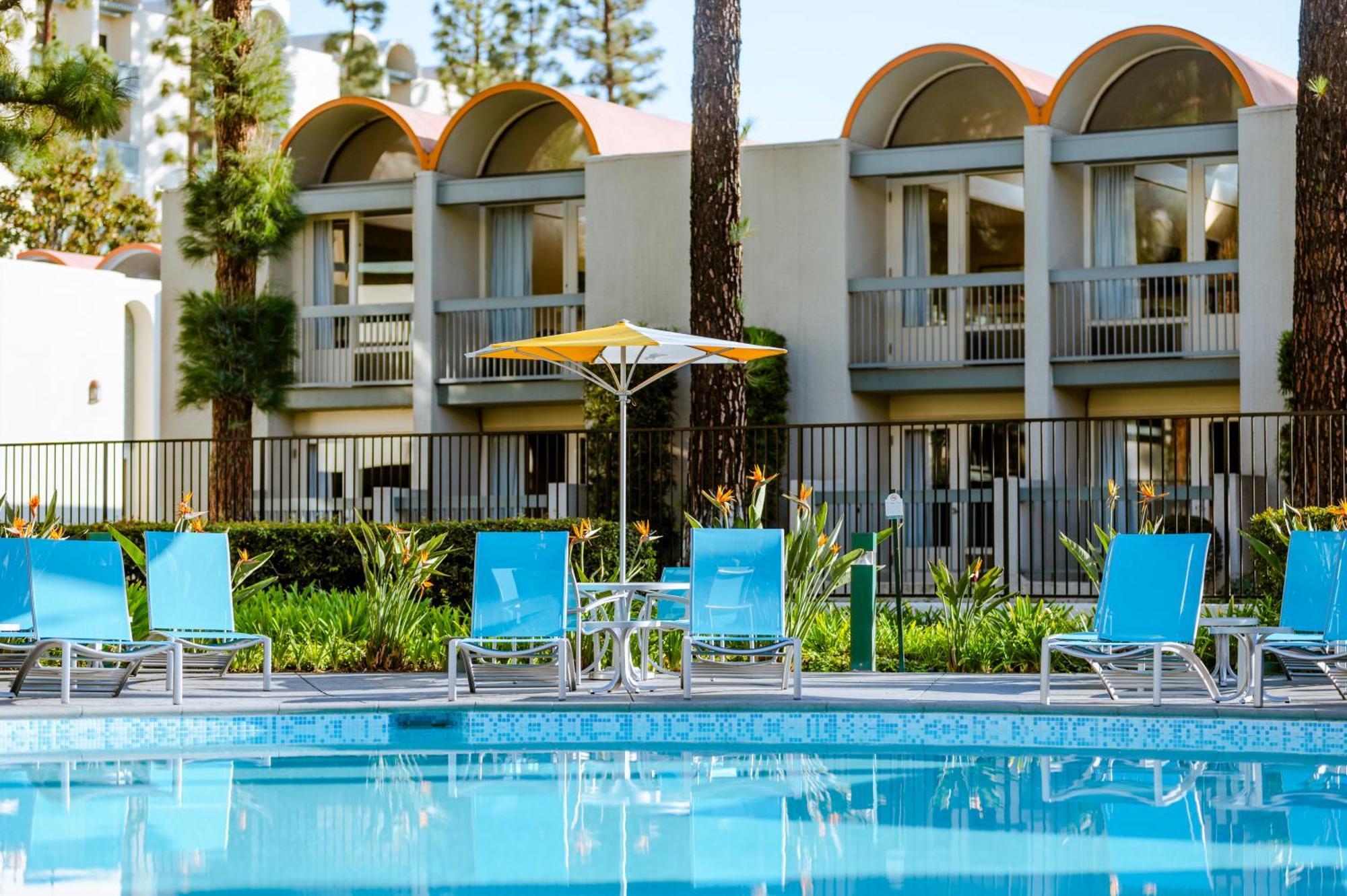Howard Johnson By Wyndham Anaheim Hotel & Water Playground Exterior foto
