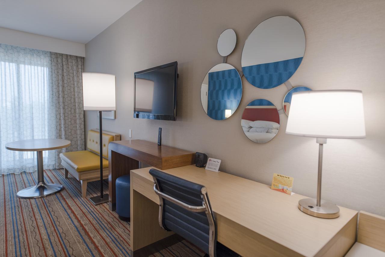 Howard Johnson By Wyndham Anaheim Hotel & Water Playground Exterior foto